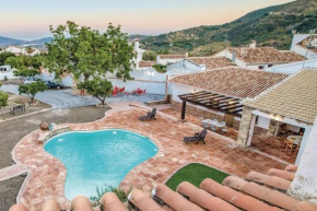 Charming Villa in Mondrón with Private Pool, Mondrón